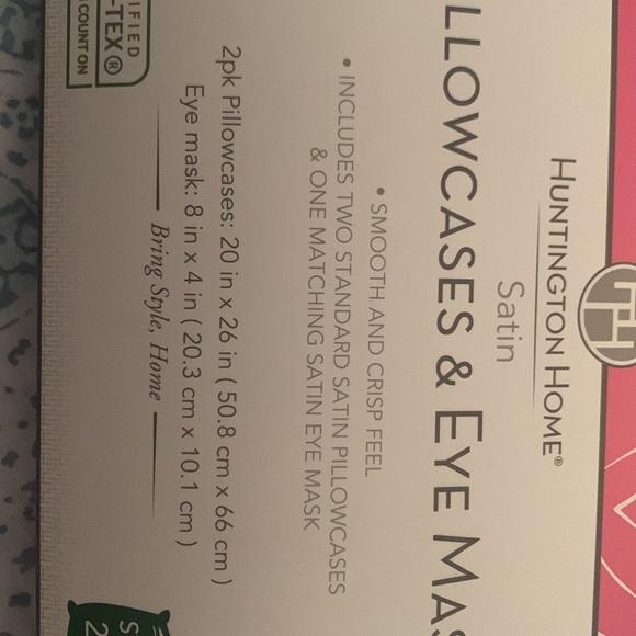 Satin pillowcases and eye mask - Picture 8 of 9